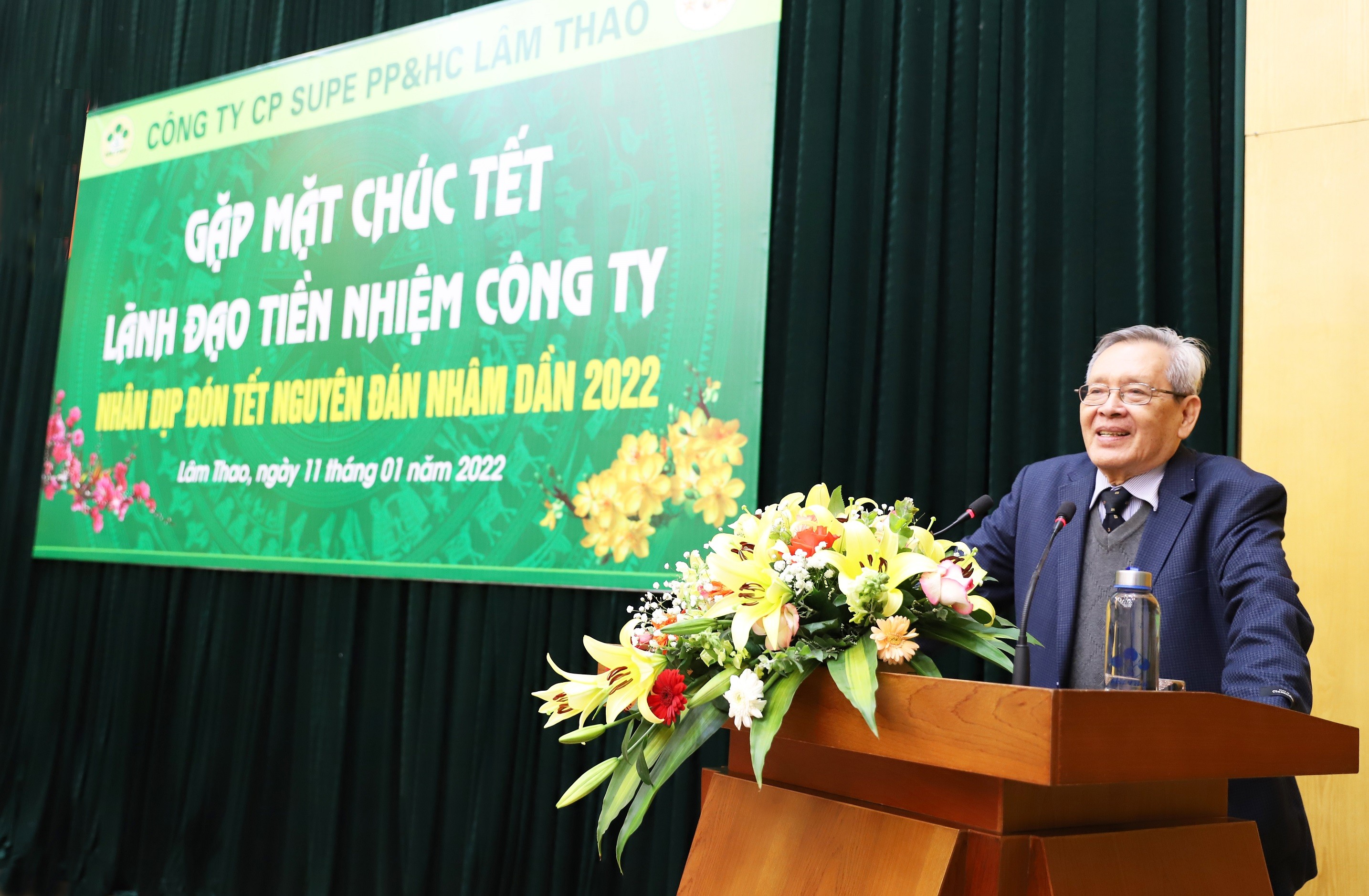 Công ty CP Supe PP & HC Lâm Thao gặp mặt lãnh đạo tiền nhiệm nhân dịp Tết Nguyên đán Nhâm dần 2022