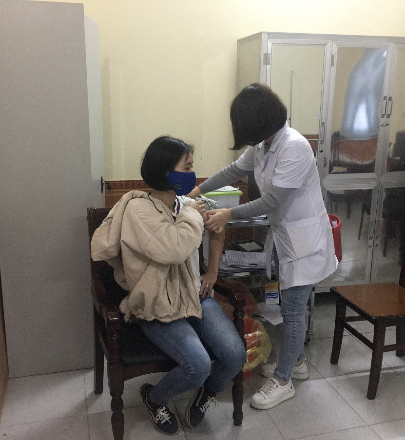 Supe Lâm Thao hoàn thành tiêm Vắc-xin phòng Covid-19 mũi 3 cho người lao động