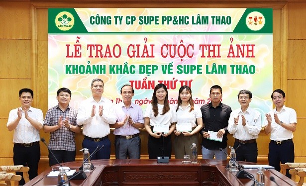 Trao giải Cuộc thi ảnh “Khoảnh khắc đẹp về Supe Lâm Thao” tuần thứ tư, năm 2022.