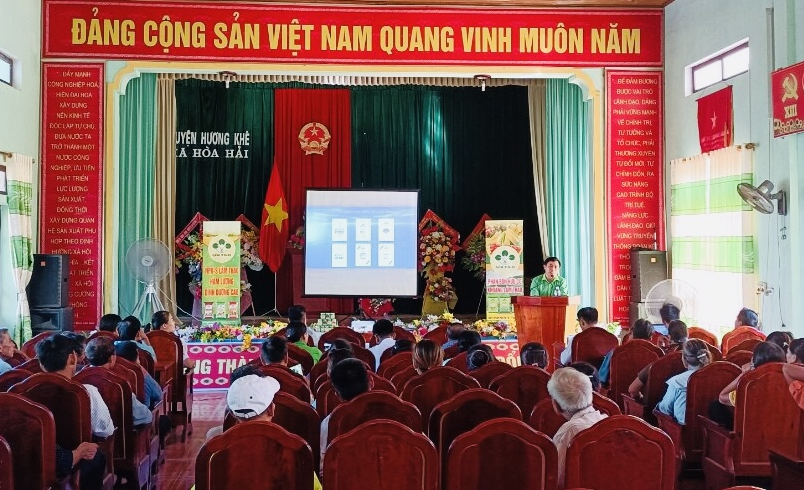 Nông dân hào hứng tham gia tập huấn kỹ thuật sử dụng phân bón Lâm Thao.