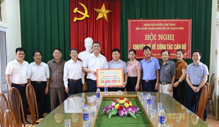 Supe Lâm Thao hỗ trợ 50 triệu đồng xây dựng Nhà văn hoá khu 5, xã Thạch Sơn