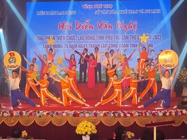 Supe Lâm Thao tham gia Hội diễn “Tiếng hát công nhân, viên chức, lao động tỉnh Phú Thọ lần thứ 8”