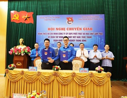 Chuyển giao Đoàn Thanh niên Công ty  về Đoàn Tập đoàn Hoá chất Việt Nam, trực thuộc Đoàn Khối Doanh nghiệp Trung ương.