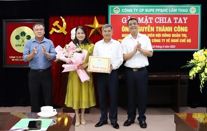 Gặp mặt chia tay đồng chí Nguyễn Thành Công, nguyên Thành viên Hội đồng Quản trị, nguyên Phó Tổng Giám đốc Công ty về nghỉ chế độ.