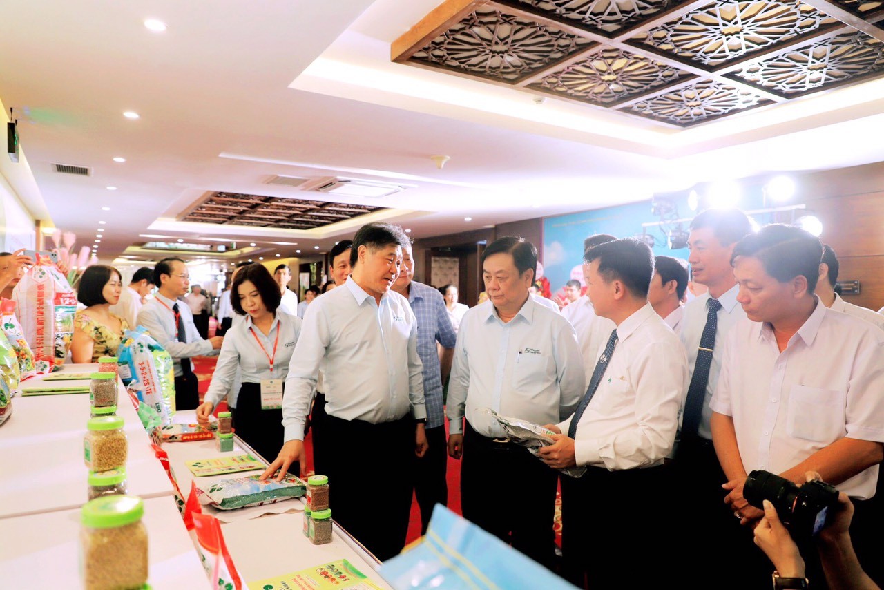 Công ty cổ phần supe phốt phát và hóa chất Lâm Thao tham gia chương trình lễ kỷ niệm 30 năm Khuyến nông Việt Nam (1993-2023)