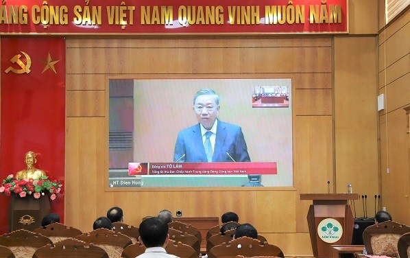 ĐẢNG BỘ SUPE LÂM THAO THAM GIA TRỰC TUYẾN HỘI NGHỊ TOÀN QUỐC QUÁN TRIỆT, TRIỂN KHAI THỰC HIỆN NGHỊ QUYẾT SỐ 66 VÀ NGHỊ QUYẾT SỐ 68 CỦA BỘ CHÍNH TRỊ.