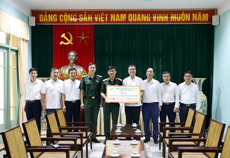 Đảng ủy Công ty: Tổng kết 10 năm thực hiện Chỉ thị 05 của Bộ Chính trị